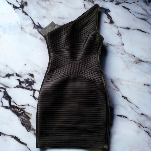 60% OFF) NWT BCBGMaxAzria Mamie Black One Shoulder Bandage Dress 2 MSRP $350 - Picture 2 of 10
